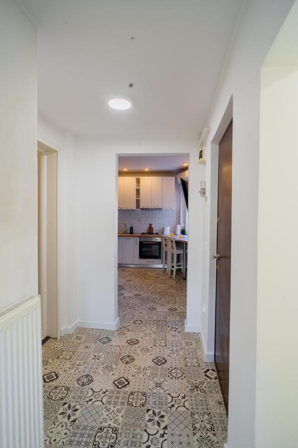 One Bedroom Flat In Bucharest'S Historic District Exterior foto