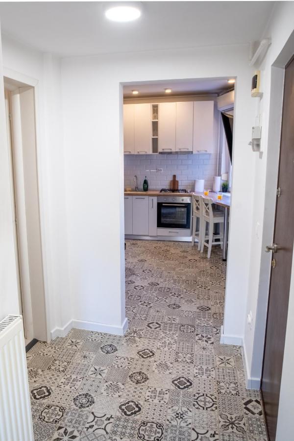 One Bedroom Flat In Bucharest'S Historic District Exterior foto