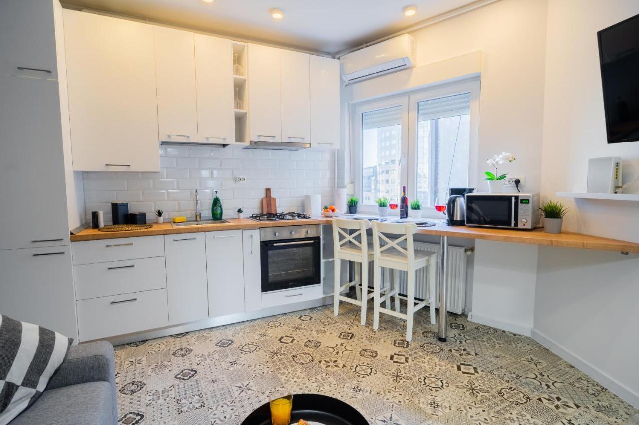 One Bedroom Flat In Bucharest'S Historic District Exterior foto